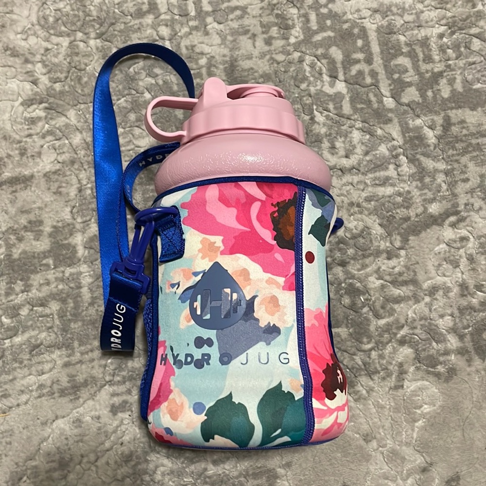 Floral Hydrojug sleeve